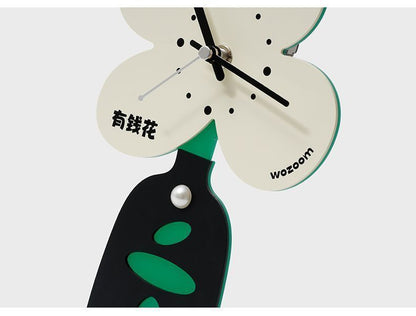 Silent Lucky Clover Acrylic Table Clock