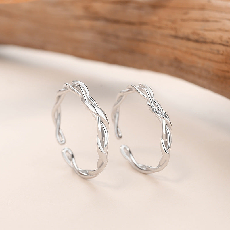 Matching Mobius Wedding Bands for Couples