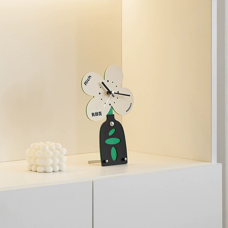 Silent Lucky Clover Acrylic Table Clock