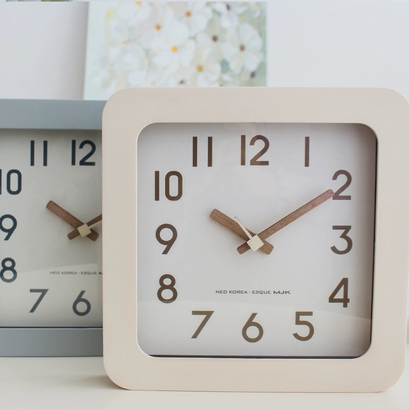 Square Shaped Decorative Silent Desktop Clock