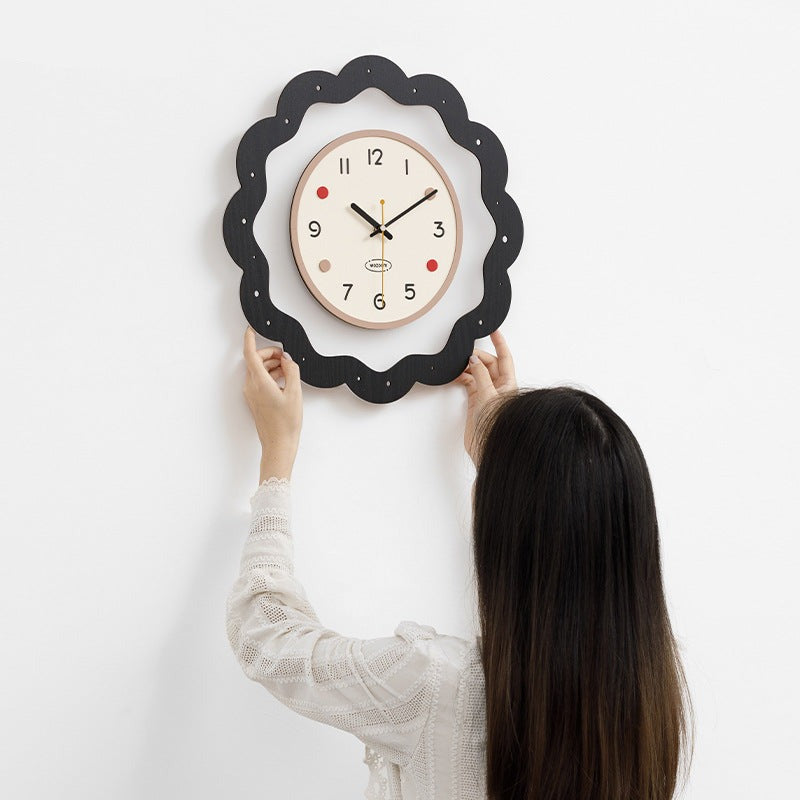 Flower Shaped Modern Decorative Wall Clock