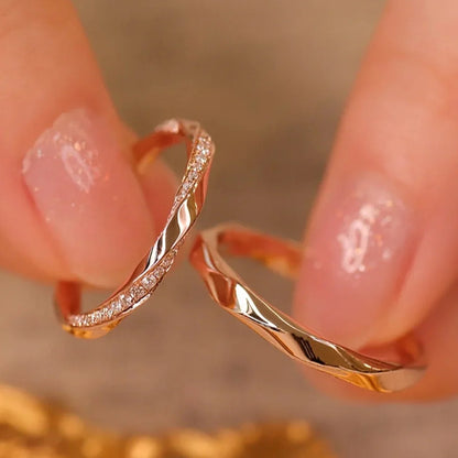 Mobius Twisted Matching Wedding Rings for Couples