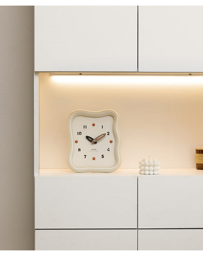 Nordic Wavy Silent Table Clock