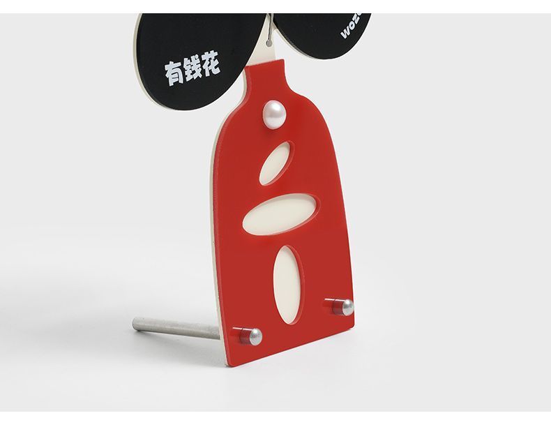 Silent Lucky Clover Acrylic Table Clock