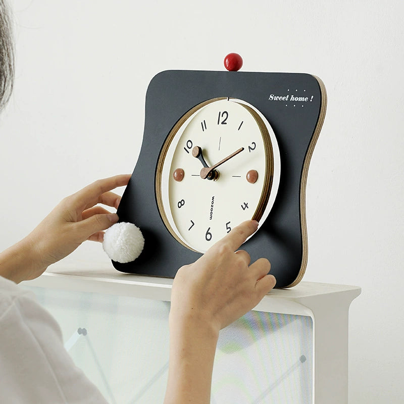 Sweet Home Silent Table Clock