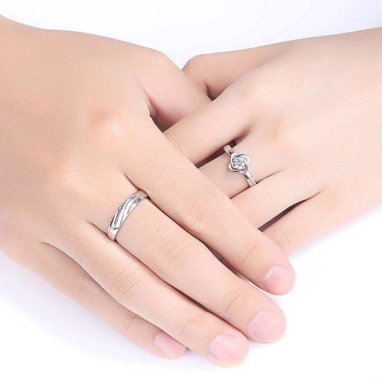 Personalized Cubic Zirconia Couple Wedding Rings Set