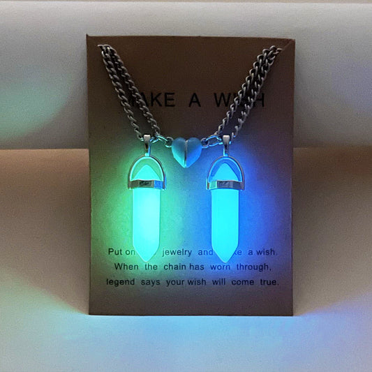 Magnetic Hearts Night-Glowing Couple Necklaces (Set of 2)
