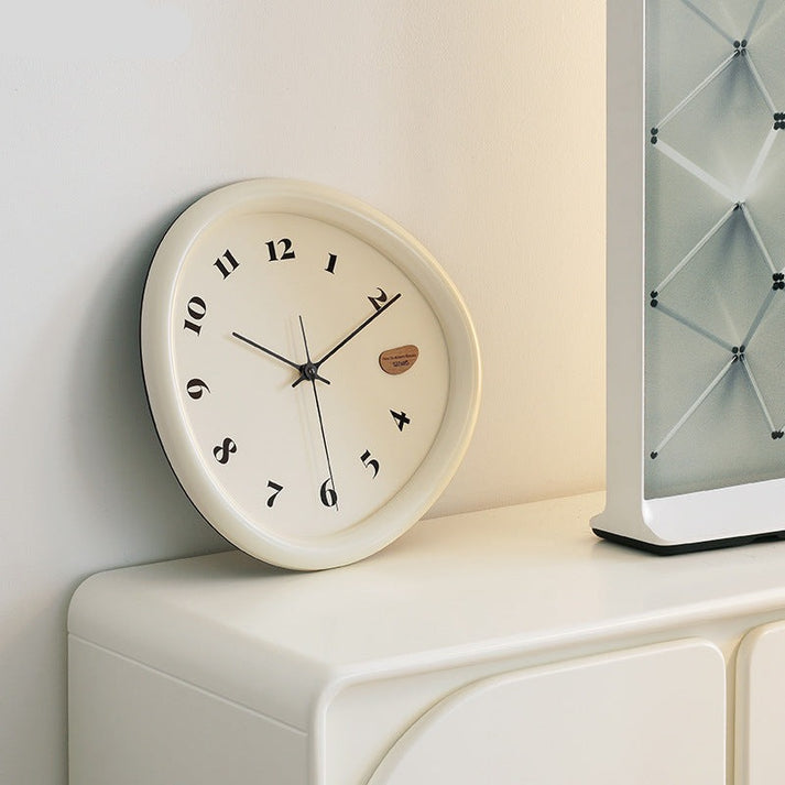 Minimalist Modern Circular Analog Wall Clock for Livingroom/Bedroom ...