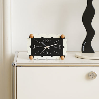 Retro Film-Frame Silent Desk Clock