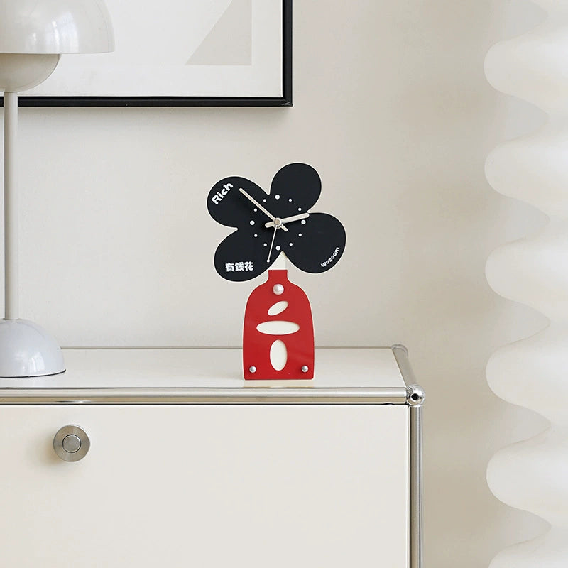 Silent Lucky Clover Acrylic Table Clock