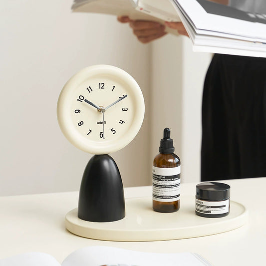 Nordic Silent Pedestal Table Clock