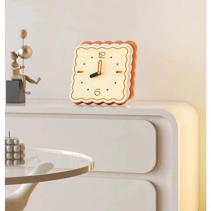 Biscuit Shaped Decorative Silent Desktop Clock