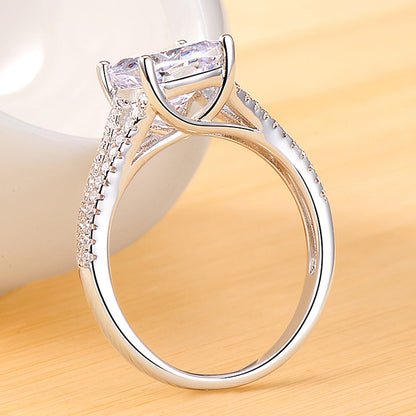 0.6 Carat Diamond Marriage Ring for Her