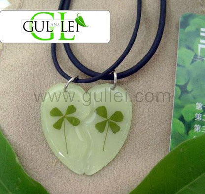 Glow in Dark Clover Couple Necklaces Gift Set