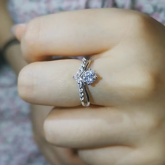 0.5 Carat V-Shaped Moissanite Ring for Her