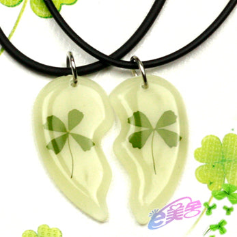 Glow in Dark Clover Couple Necklaces Gift Set Gullei.com